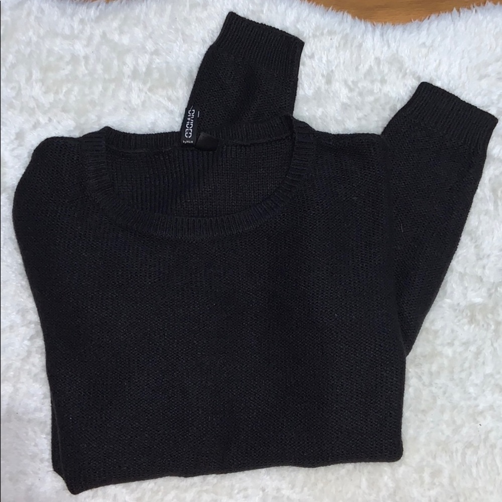H&M • cropped sweater